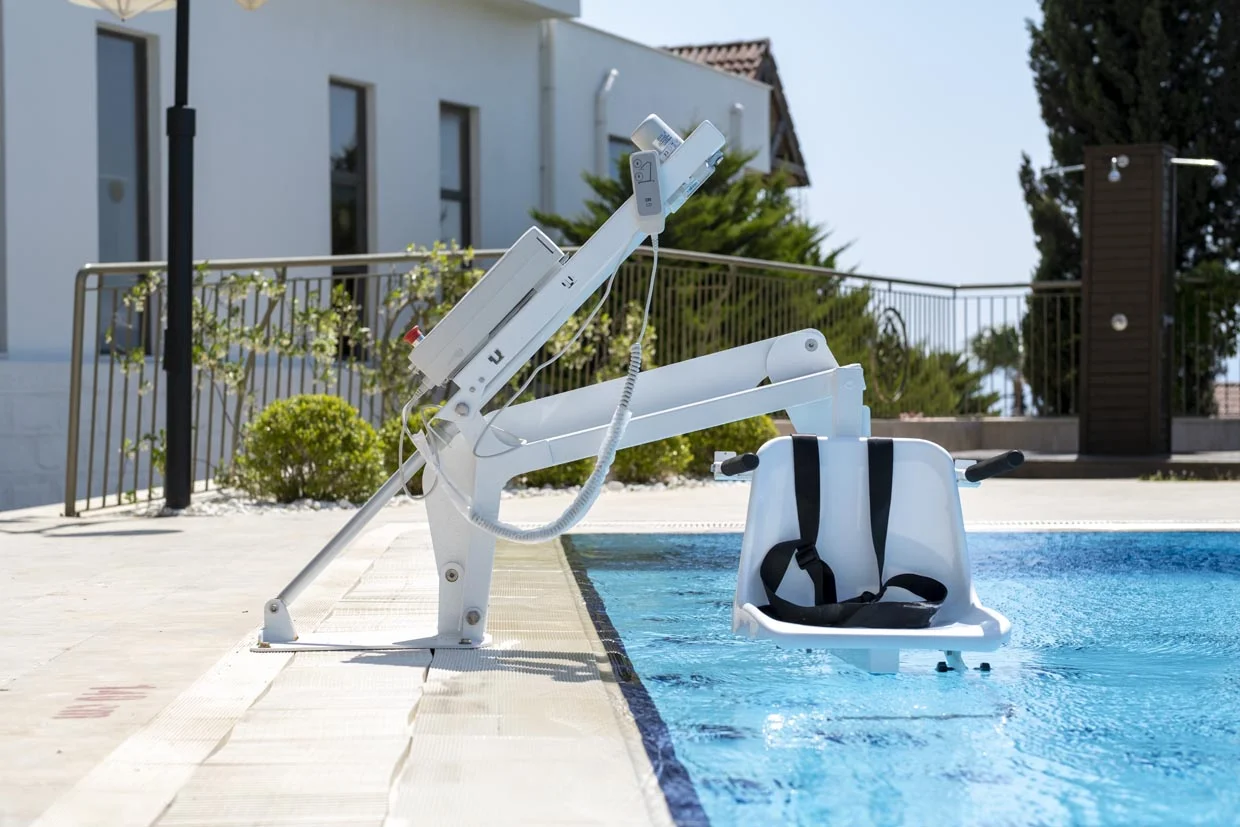 portatif-havuz-lifti.jpg Poolaufzug